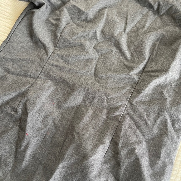 FIGS technical collection Gray scrub top Shirt woman’s size small - Picture 6 of 7